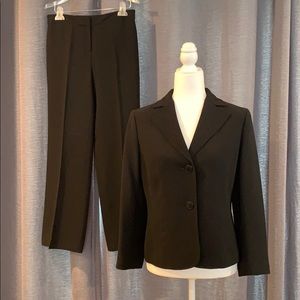 Loft Jacket/Blazer & Pants Suit Black EUC 8P/6P